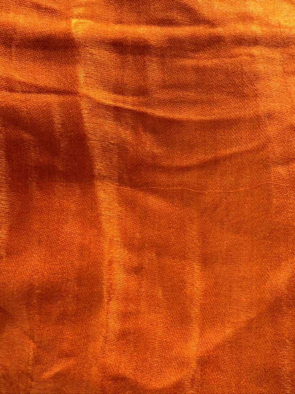 NICOBLU-JOSEPHINE REVERSIBLE PASHMINA SHAWL IN GOLD SHIMMER ORANGE. - Picture 5 of 8